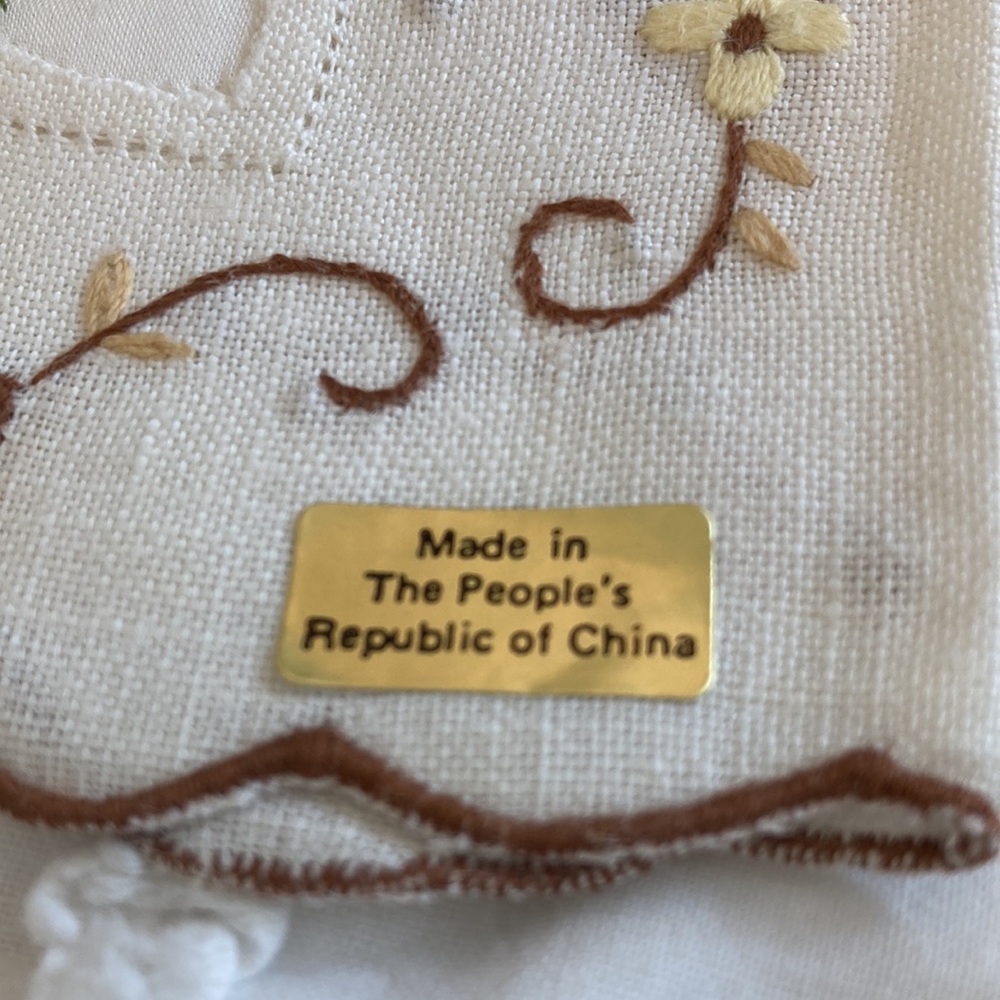 Embroidered Floral linen fingertip towel yellow brown white peoples rep China - Picture 3 of 8